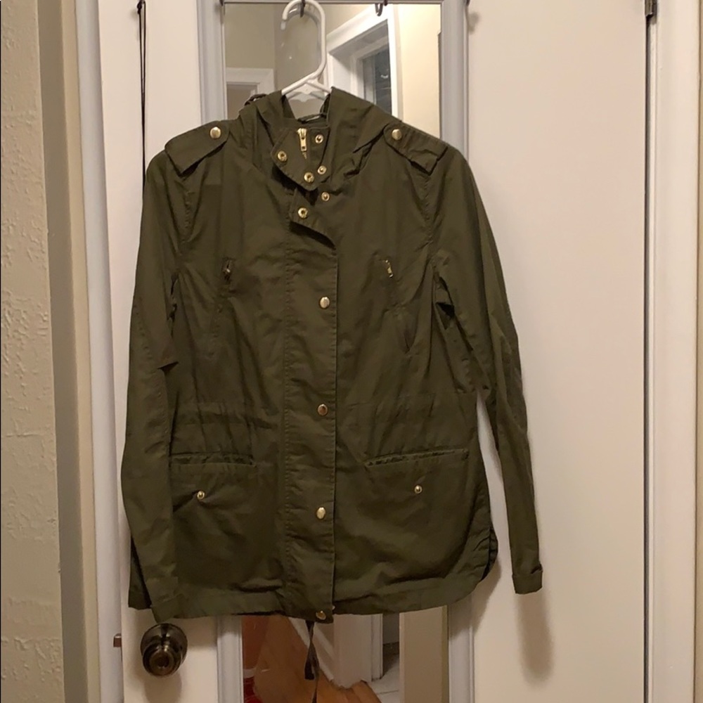 Green lightweight jacket